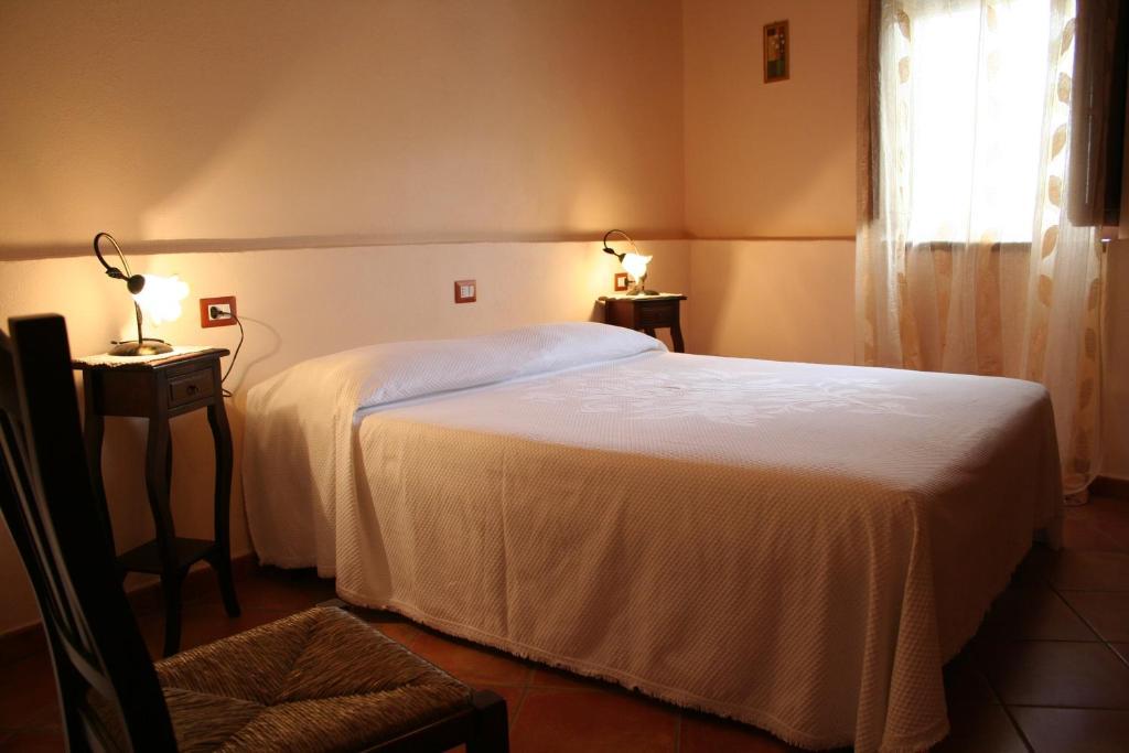 كاميروتا Country House B&B Antica Dimora Del Sole الغرفة الصورة